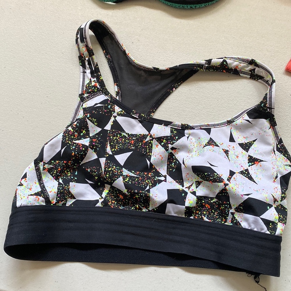 VS NWT Multicolor Racerback Sports Bra
